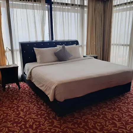 Millennium Apartment At Times Square Kl